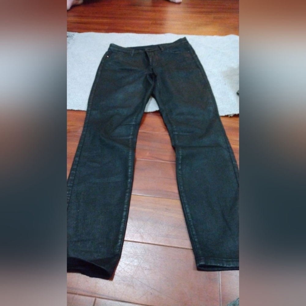 Jeans - Picture 2 of 3